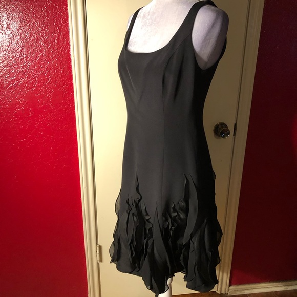 Teri Jon by Rickie Freeman 💯 Silk Dress with Ruffled Hem - Picture 2 of 8